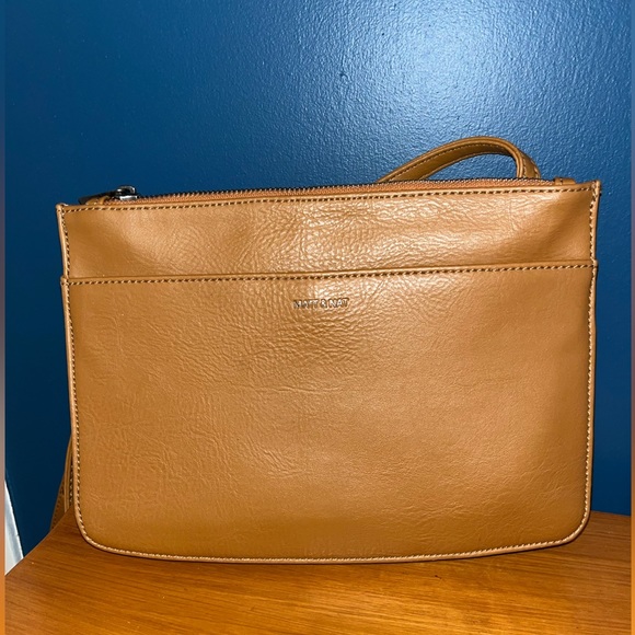 MATT&NAT Crossbody tan purse with double purse compartments - Picture 2 of 14